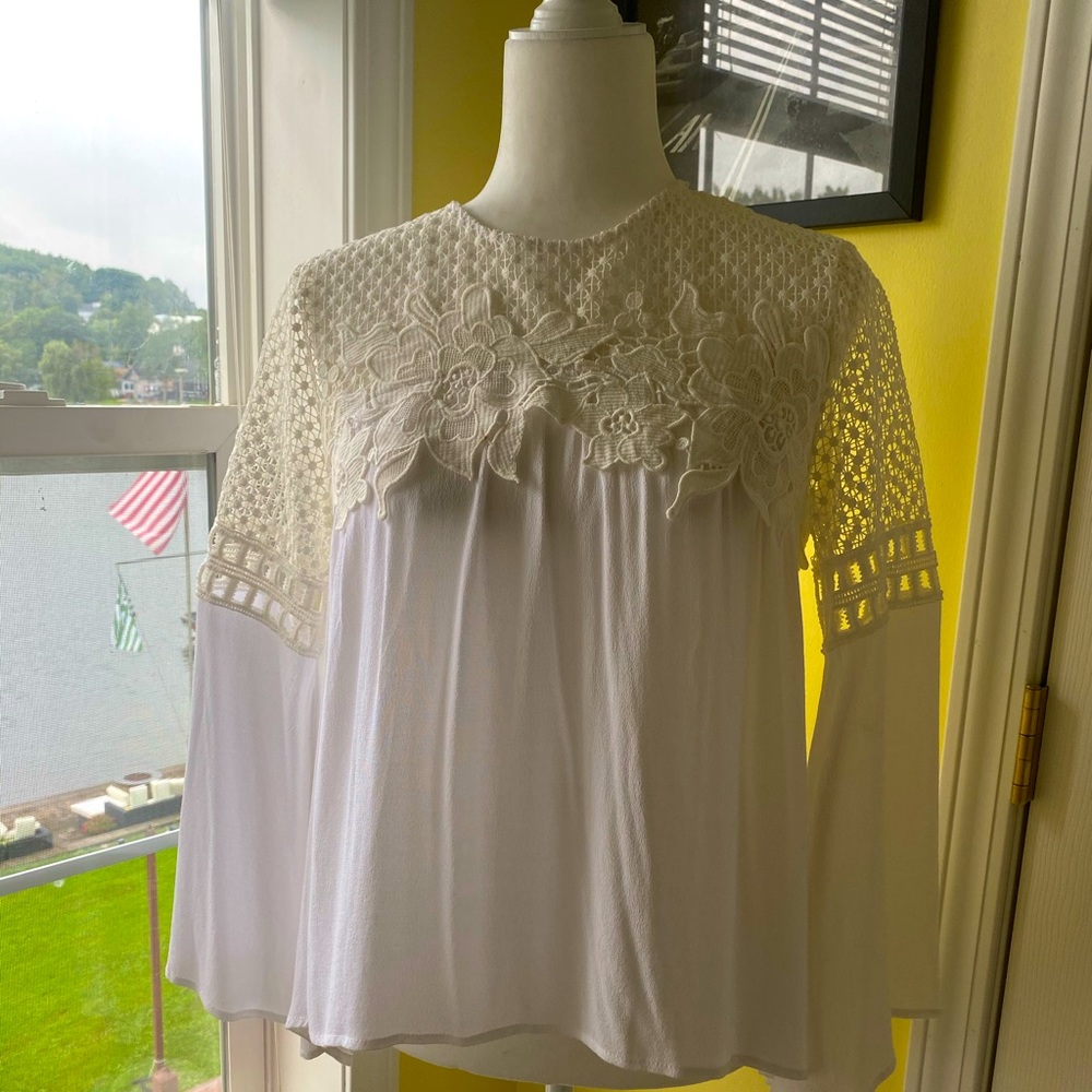 Dance&Marvel Embroidered White Blouse//size small